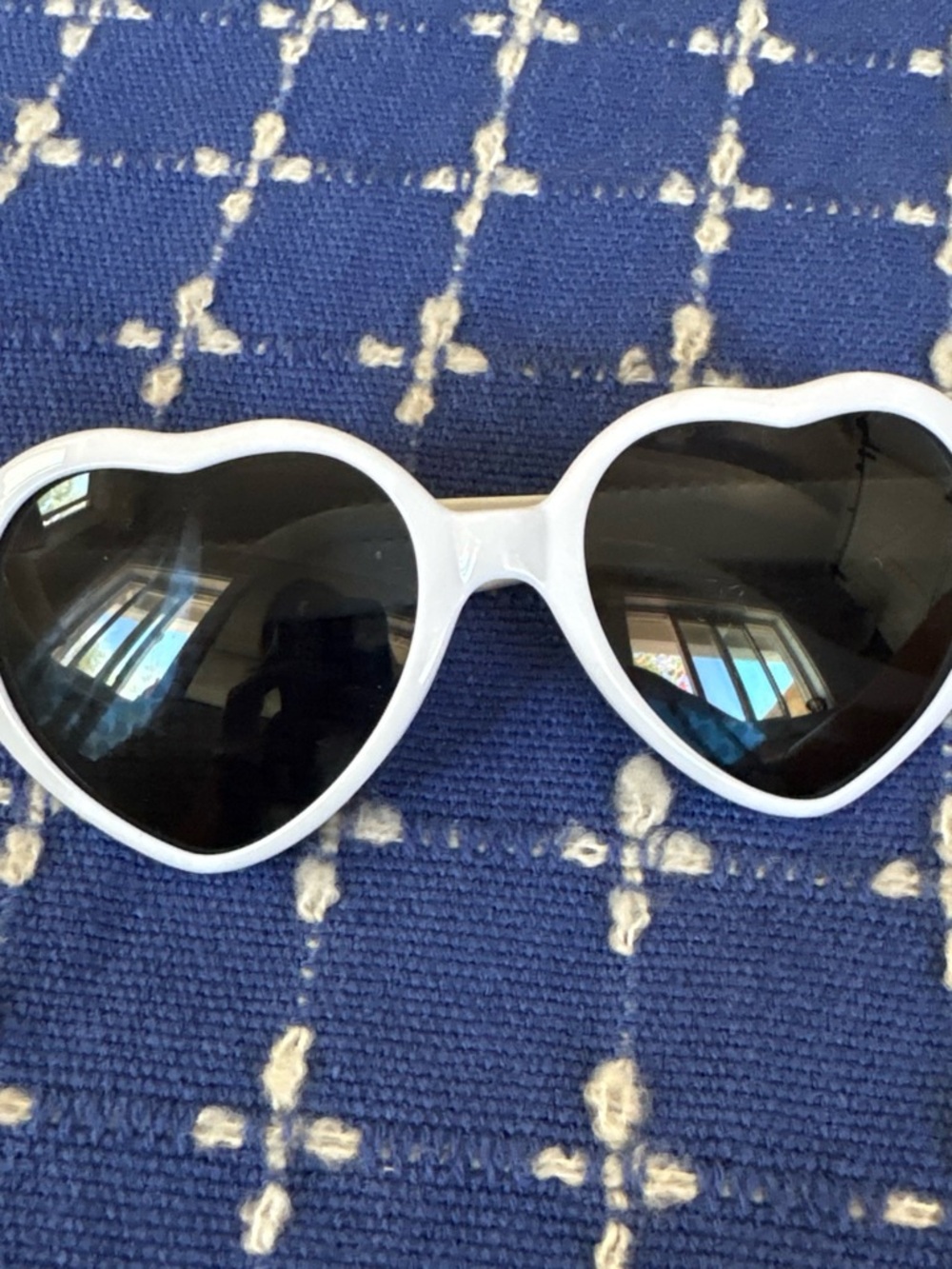 White Heart-Shaped Kids Sunglasses - Classic Fun